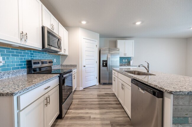 Building Photo - 1 Month FREE with 13 month lease!!!!     4 Bedroom 2 Bath Home in Roberts Cove Community in Foley