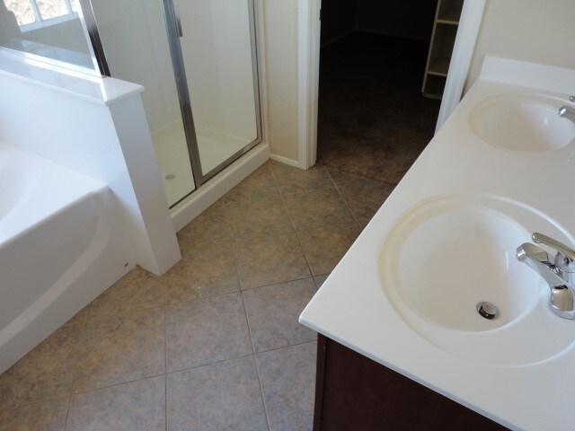 Building Photo - 2907 S 91st Dr