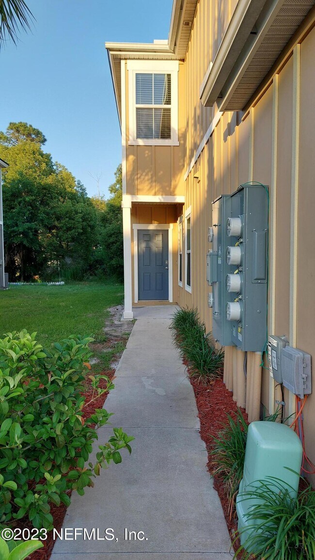 Building Photo - 7853 Echo Springs Rd