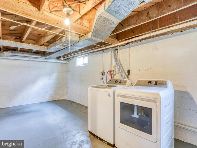 Building Photo - 123 Bellview Ave