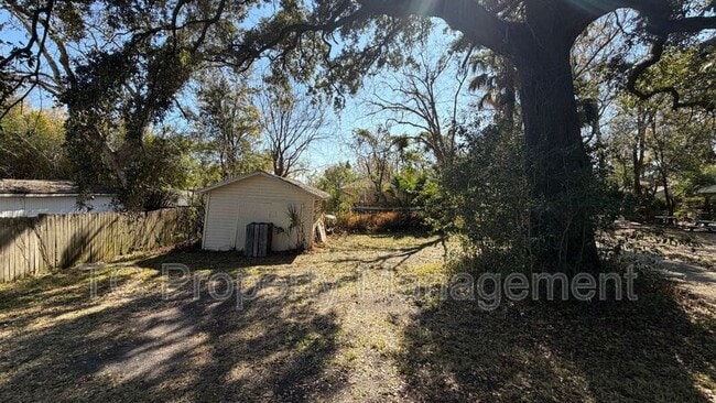 Building Photo - 1162 W 13th St