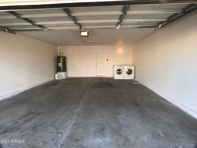 Building Photo - 381 E Bart Dr