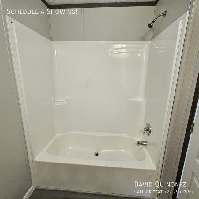 Building Photo - 5705 Heather View Ln