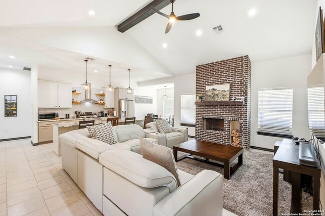 Building Photo - 418 Tawny Oak Cir