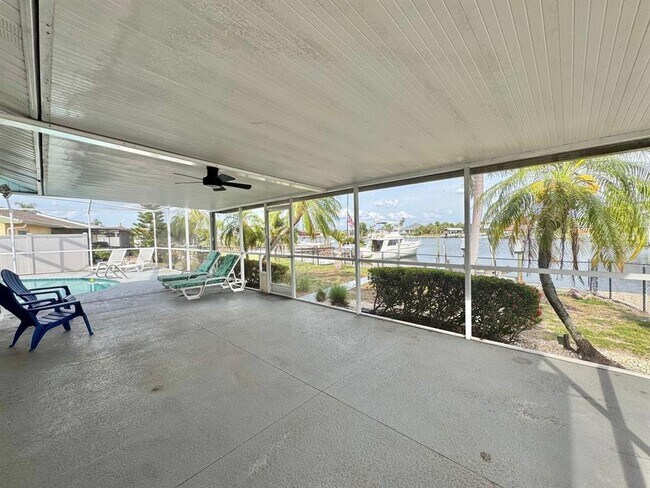 Building Photo - 6316 Lake Sunrise Dr