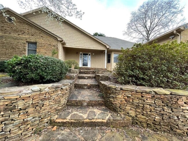Building Photo - 2273 Windland Dr