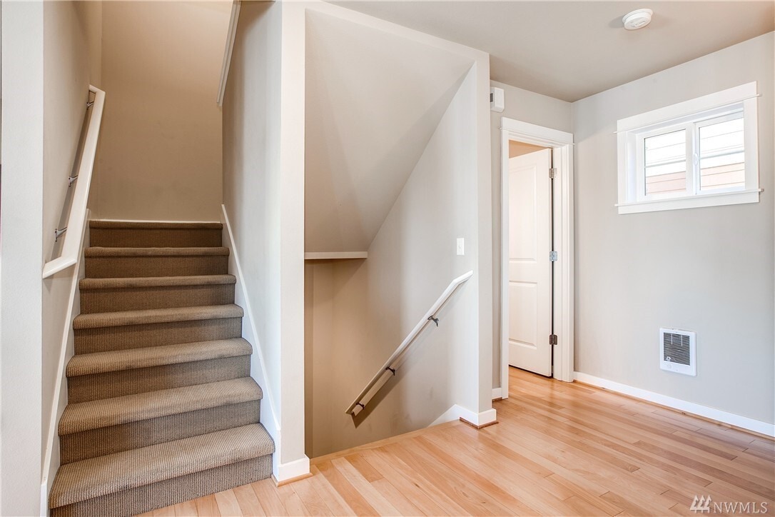 Stairway - 1110 29th Ave S