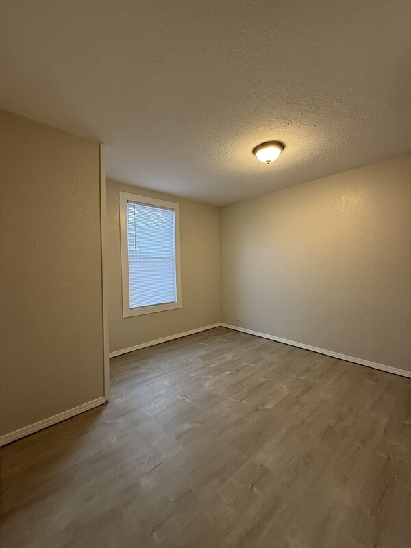 Building Photo - 1202 Alabama Ave