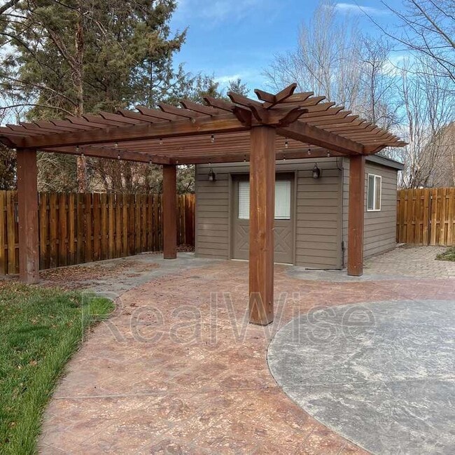 Building Photo - 2235 NW 15th St