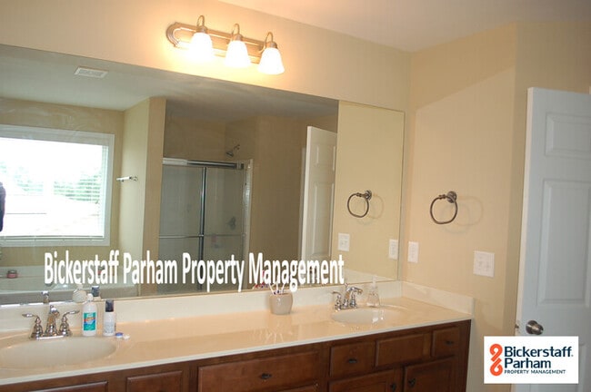 Building Photo - Welcome to the Meadowood Subdivision!