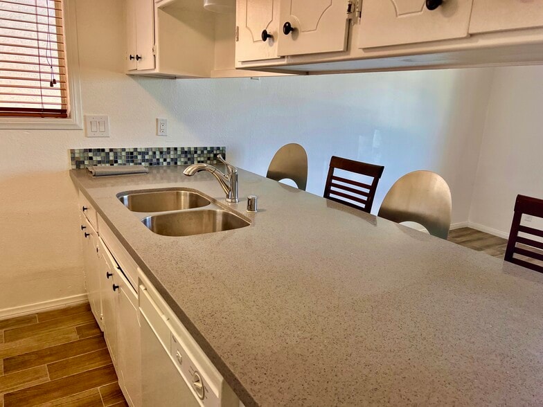 Building Photo - 1476 Seacoast Dr
