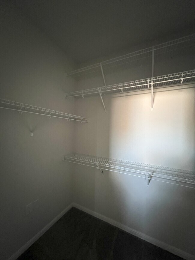 Building Photo - 917 Durness Dr