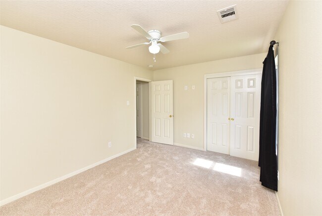 Building Photo - 29631 Turnbury Village Dr
