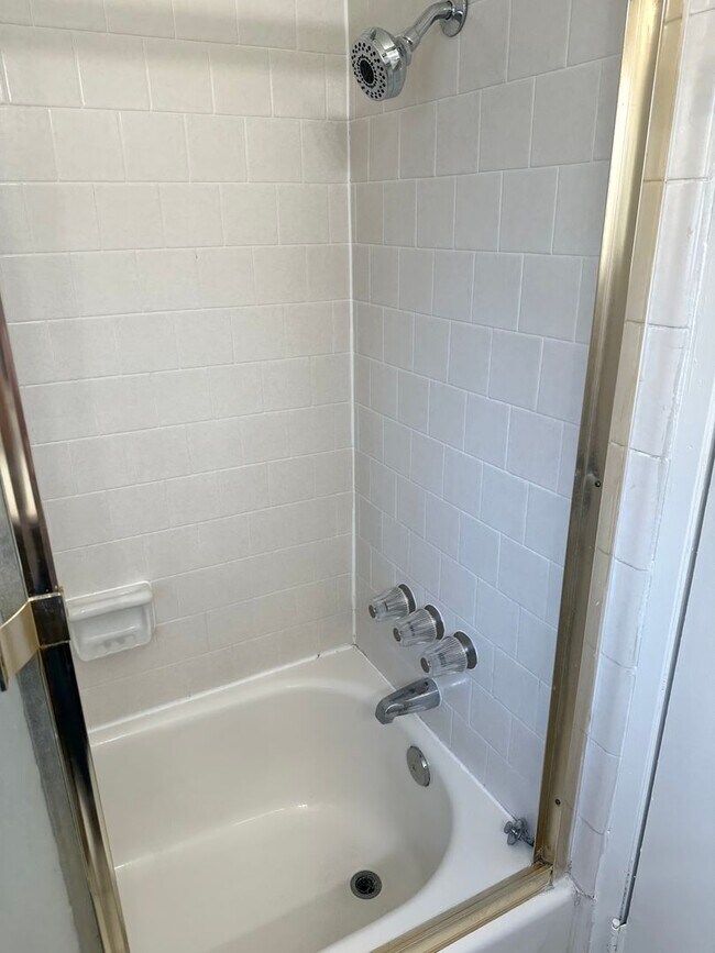 Building Photo - 3333 El Encanto Ct