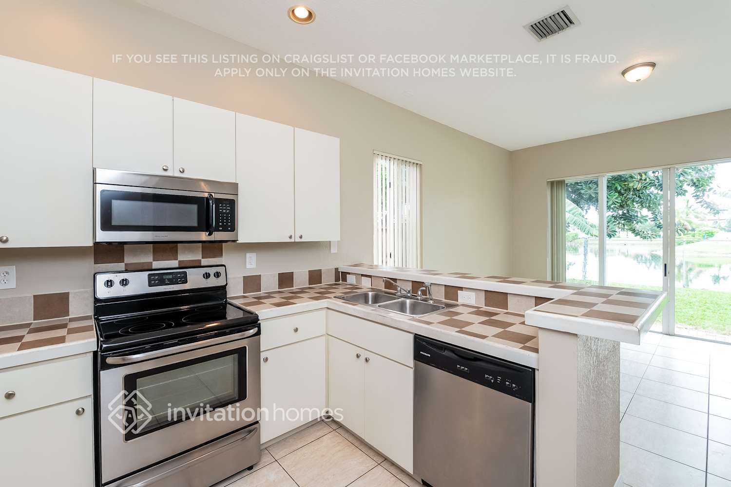 Building Photo - 16362 SW 50th Terrace