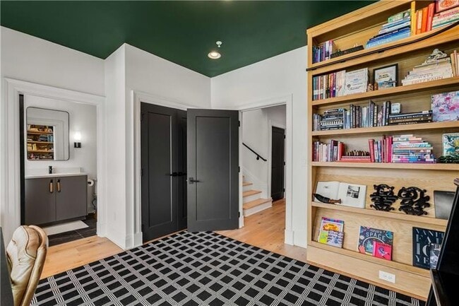 Building Photo - 661 Auburn Ave NE