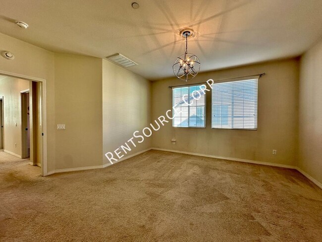 Building Photo - 4 Bedroom House for Lease in Gated New Riv...