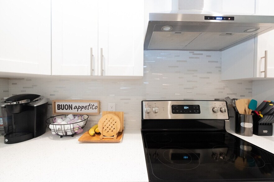 Building Photo - 3409 N 12th St