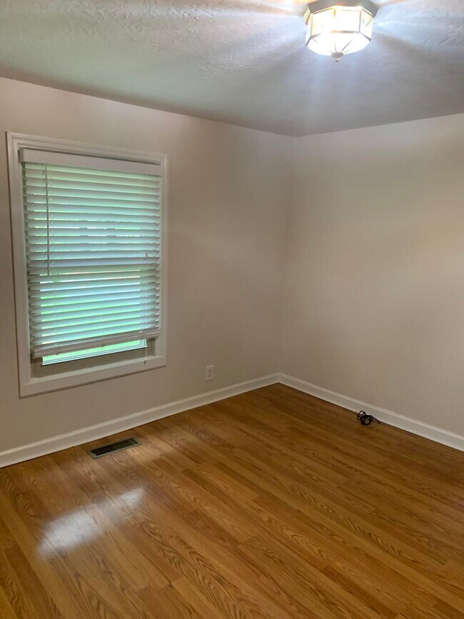 Building Photo - 4107 Vern Sikking Rd