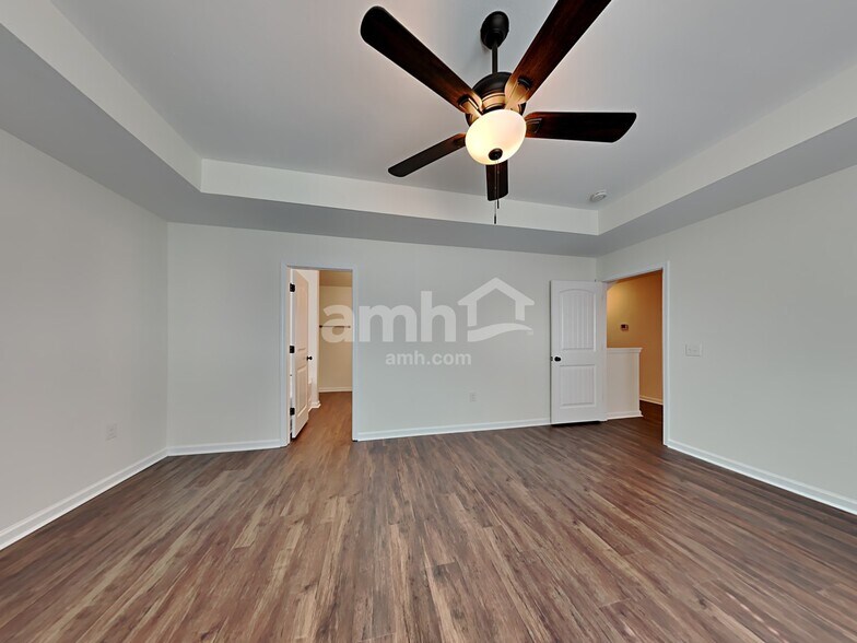 Building Photo - 455 Sunbury Dr