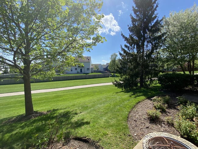 Building Photo - 545 Yorkshire Ln