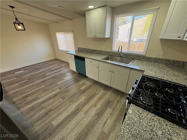 Building Photo - 2891 Lassen Ct