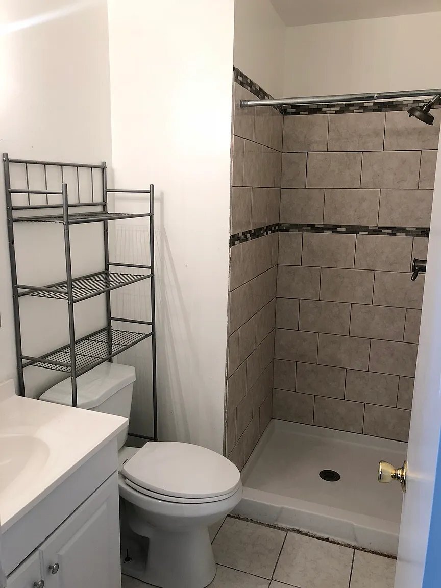 Building Photo - 13102 Wonderland Way