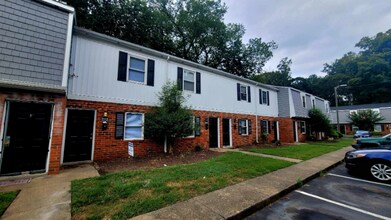 Building Photo - 1706 Carlisle Ave