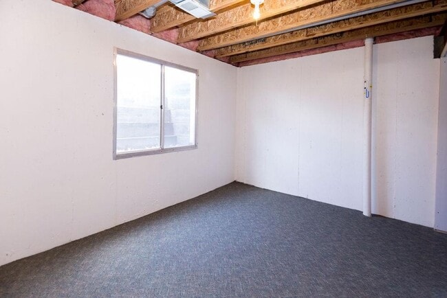 Building Photo - Home backing to foothills