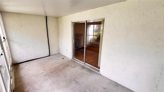 Building Photo - 5167 Lazy Oaks Dr