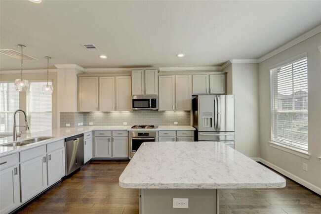 Building Photo - 10824 Brittmoore Oaks Pl