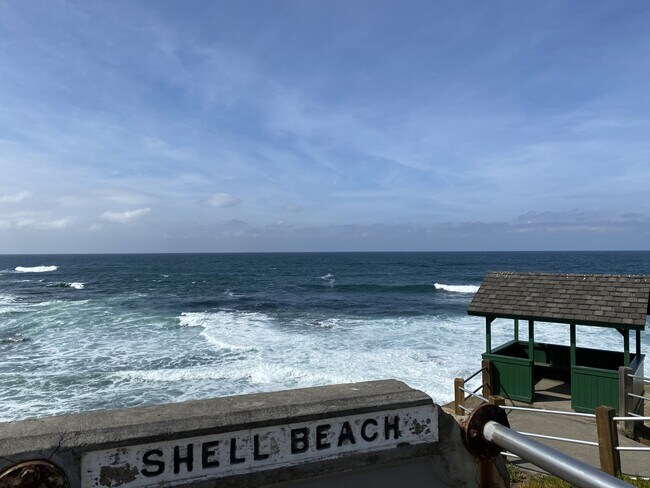 La Jolla Beaches - 7635 Draper Ave