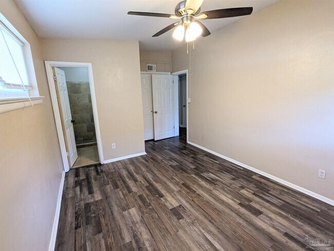 Building Photo - 9 Gentian Dr