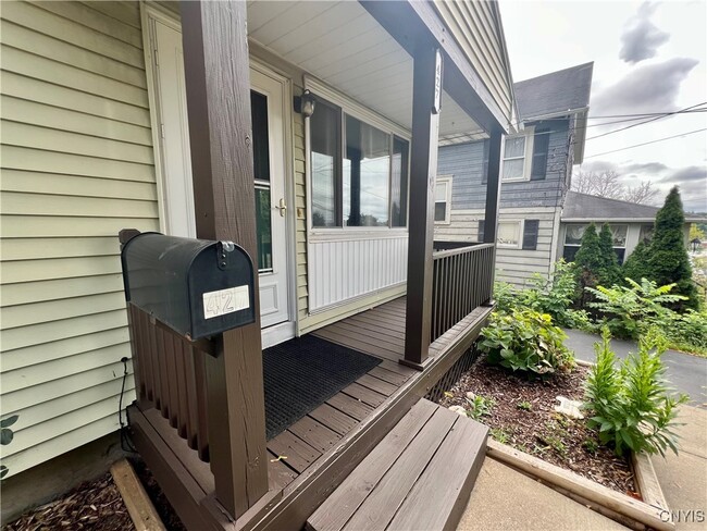 Building Photo - 427 Mosley Dr