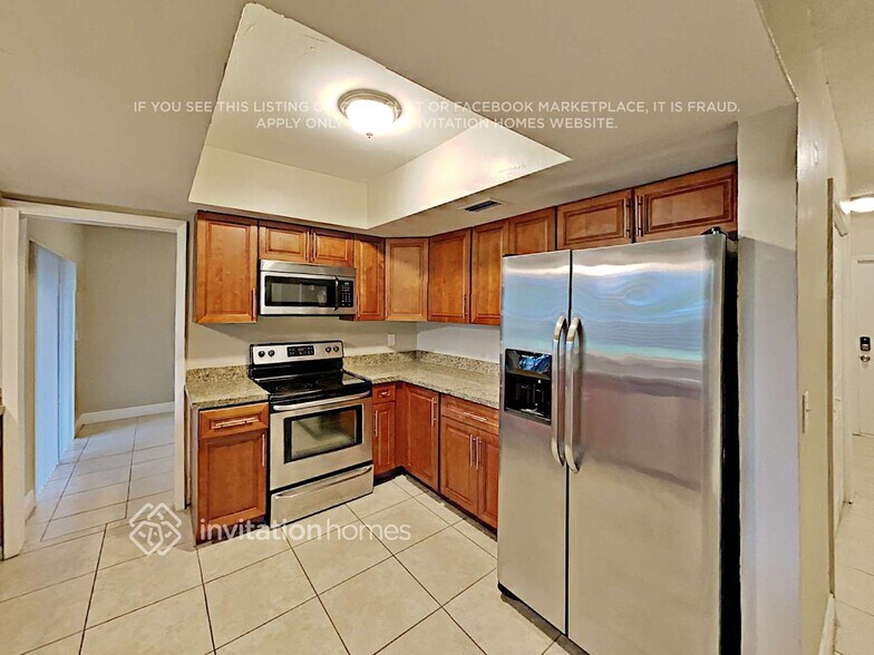 Building Photo - 5261 SW 8th Ct