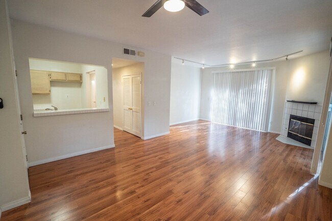 Building Photo - COMING SOON! 2-Bedroom Condo with some Uti...