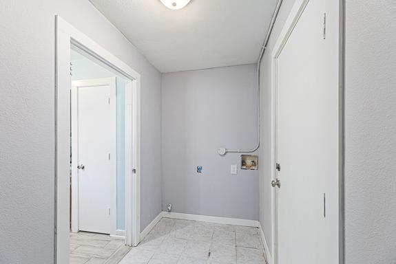 Building Photo - 8524 Dryfield Dr
