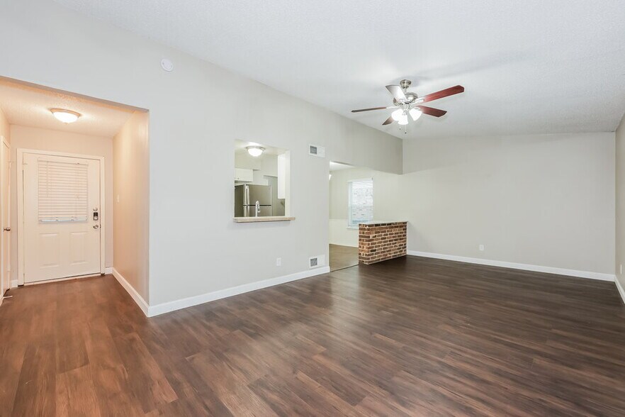 Building Photo - 629 Dawn Dr