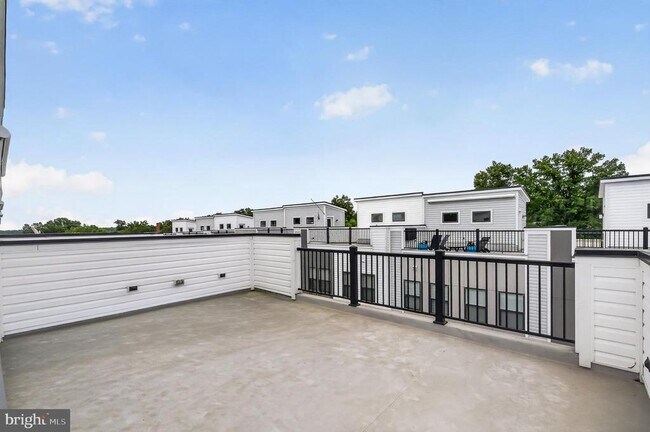 Building Photo - 1013 S Taylor Ct