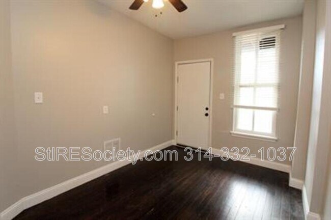 Building Photo - 3618-3620 Hartford St