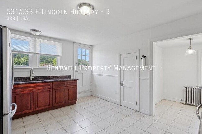 Building Photo - 531/533 E Lincoln Highway-3