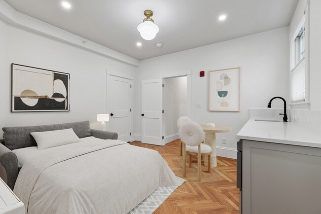 Building Photo - 32 Beacon St