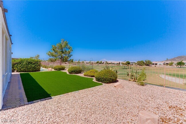 Building Photo - 2084 Tiger Links Dr