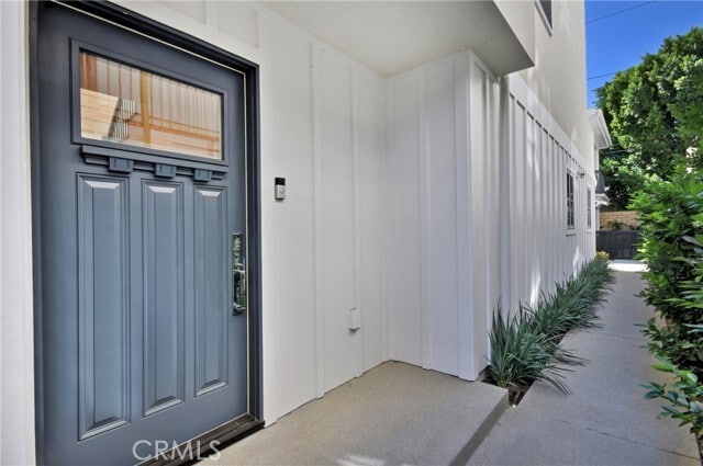 Building Photo - 4641 Cahuenga Blvd