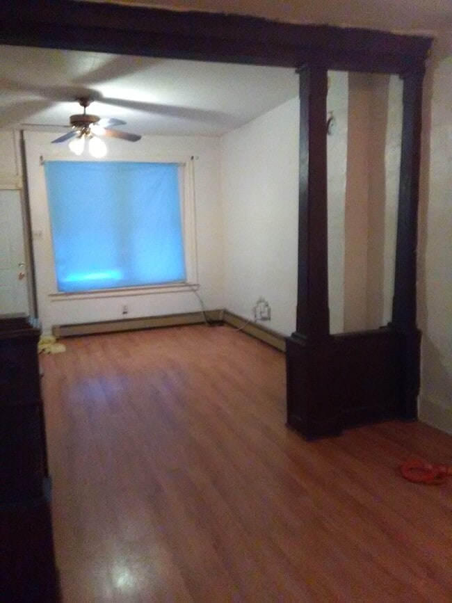 Building Photo - 721 Genesee St