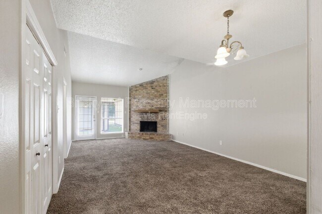 Building Photo - 6324 Alissa Dr