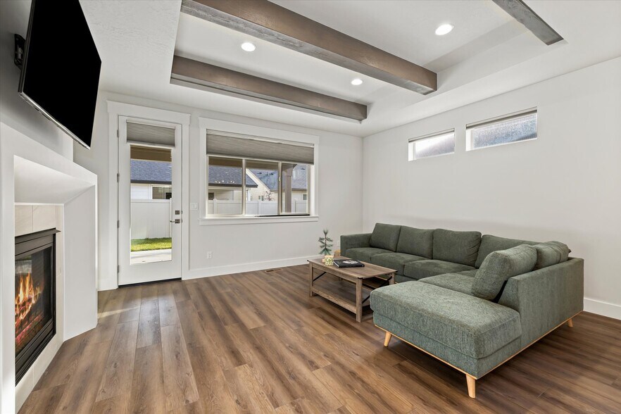 Building Photo - 6318 S Utmost Ln