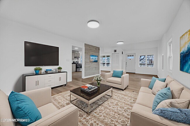 Building Photo - 234 Beach Ave