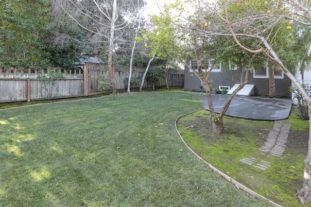 Building Photo - 826 Homer Ave