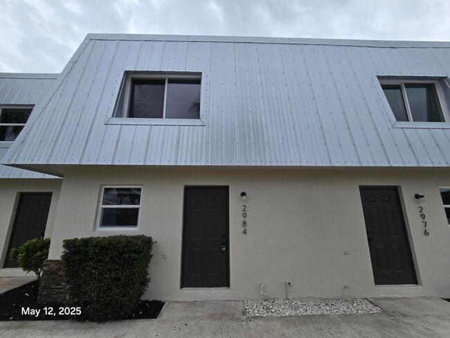 Primary Photo - 2984 SE Bonita St